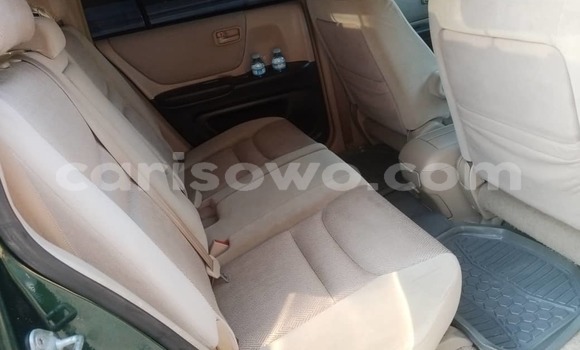 Sayi Na hannu Toyota Highlander Green Mota in Cotonou a Benin Sayi Na hannu Toyota Highlander Green Mota in Cotonou a Benin