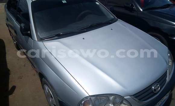 Sayi Na hannu Toyota Avensis Azurfa Mota in Cotonou a Benin Sayi Na hannu Toyota Avensis Azurfa Mota in Cotonou a Benin