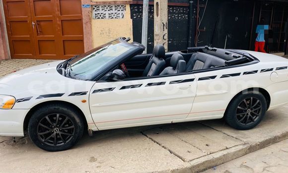 Sayi Na hannu Chrysler Sebring White Mota in Abomey Calavi a Benin