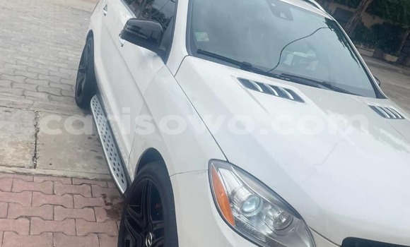 Ra Àlòkù Mercedes-Benz ML–Class funfun Ọkọ̀ in Porto Novo ni Benin Ra Àlòkù Mercedes-Benz ML–Class funfun Ọkọ̀ in Porto Novo ni Benin