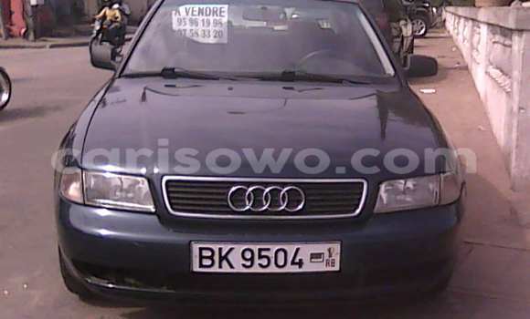 Sayi Na hannu Audi A4 Black Mota in Savalou a Benin Sayi Na hannu Audi A4 Black Mota in Savalou a Benin