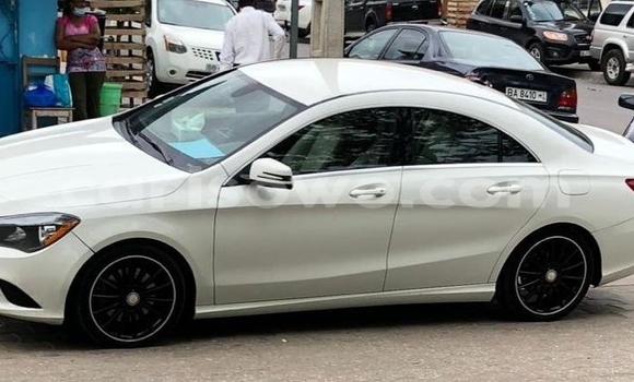 Acheter Occasion Voiture Mercedes-Benz CLA-klasse Blanc à Cotonou, Benin Acheter Occasion Voiture Mercedes-Benz CLA-klasse Blanc à Cotonou, Benin