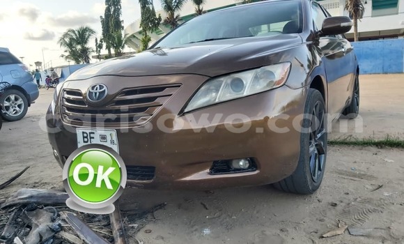 Sayi Na hannu Toyota Camry Brown Mota in Cotonou a Benin