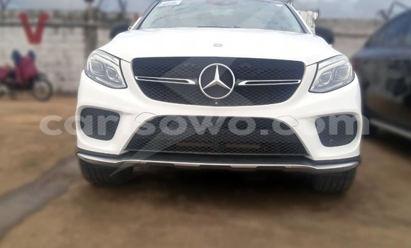Ra Tuntun Mercedes-Benz GLE funfun Ọkọ̀ in Cotonou ni Benin Ra Tuntun Mercedes-Benz GLE funfun Ọkọ̀ in Cotonou ni Benin