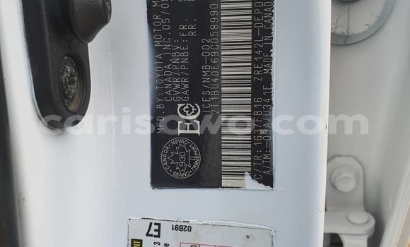 Ra Àlòkù Toyota Corolla funfun Ọkọ̀ in Abomey Calavi ni Benin Ra Àlòkù Toyota Corolla funfun Ọkọ̀ in Abomey Calavi ni Benin