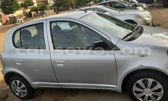 Ra Àlòkù Toyota Yaris Silver Ọkọ̀ in Abomey Calavi ni Benin Ra Àlòkù Toyota Yaris Silver Ọkọ̀ in Abomey Calavi ni Benin