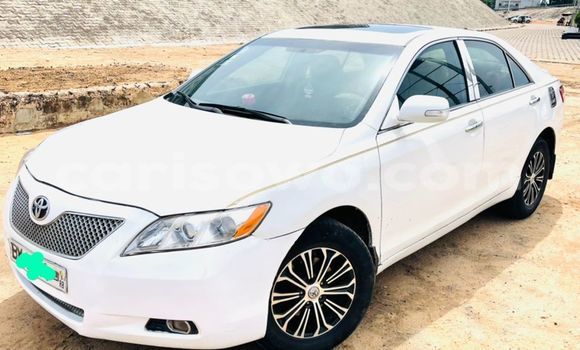 Sayi Na hannu Toyota Camry (Japan) White Mota in Abomey Calavi a Benin Sayi Na hannu Toyota Camry (Japan) White Mota in Abomey Calavi a Benin