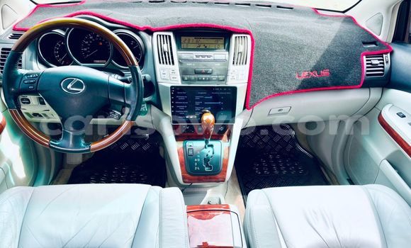 Sayi Na hannu Lexus RX 330 White Mota in Abomey Calavi a Benin Sayi Na hannu Lexus RX 330 White Mota in Abomey Calavi a Benin