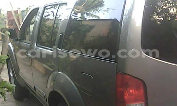 Acheter Occasion Voiture Nissan Pathfinder Marron à Cotonou, Benin Acheter Occasion Voiture Nissan Pathfinder Marron à Cotonou, Benin