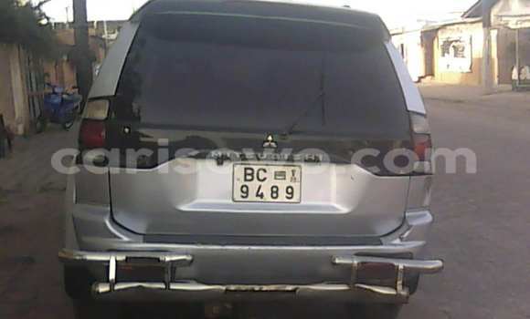 Sayi Na hannu Mitsubishi Montero Azurfa Mota in Savalou a Benin