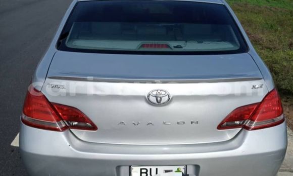 Sayi Na hannu Toyota Avalon Azurfa Mota in Cotonou a Benin