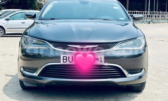 Sayi Na hannu Chrysler Cirrus Azurfa Mota in Cotonou a Benin