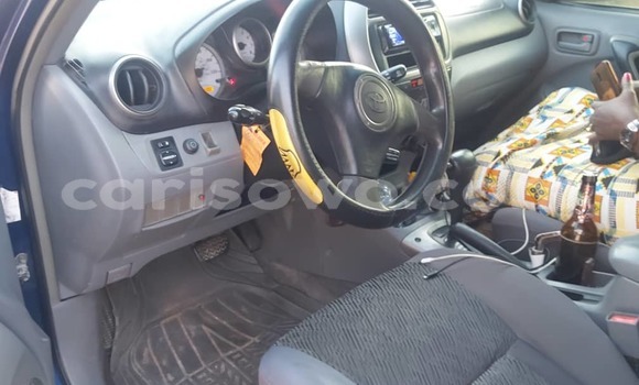 Sayi Na hannu Toyota RAV4 Blue Mota in Cotonou a Benin Sayi Na hannu Toyota RAV4 Blue Mota in Cotonou a Benin
