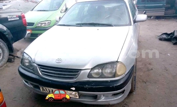 Ra Àlòkù Toyota Avensis Silver Ọkọ̀ in Cotonou ni Benin Ra Àlòkù Toyota Avensis Silver Ọkọ̀ in Cotonou ni Benin