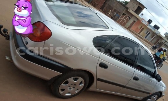 Acheter Occasion Voiture Toyota Avensis Gris à Abomey Calavi, Benin Acheter Occasion Voiture Toyota Avensis Gris à Abomey Calavi, Benin