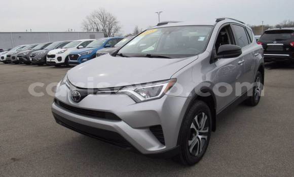 Acheter Import Voiture Toyota RAV4 Gris à Cotonou, Benin Acheter Import Voiture Toyota RAV4 Gris à Cotonou, Benin