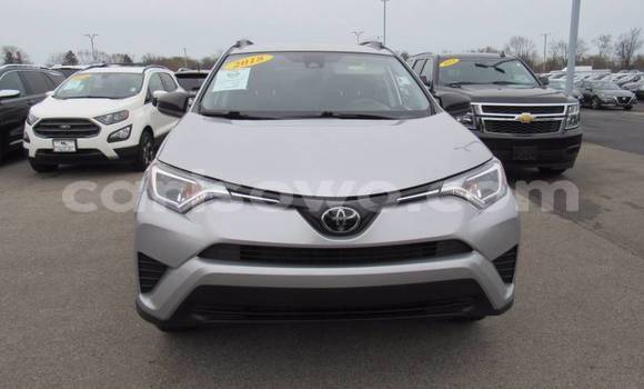 Acheter Import Voiture Toyota RAV4 Gris à Cotonou, Benin Acheter Import Voiture Toyota RAV4 Gris à Cotonou, Benin