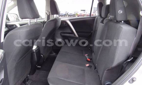 Acheter Import Voiture Toyota RAV4 Gris à Cotonou, Benin Acheter Import Voiture Toyota RAV4 Gris à Cotonou, Benin