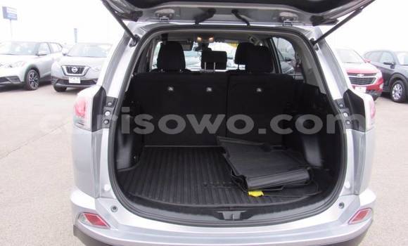 Acheter Import Voiture Toyota RAV4 Gris à Cotonou, Benin Acheter Import Voiture Toyota RAV4 Gris à Cotonou, Benin