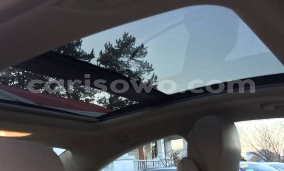 Acheter Import Voiture Mercedes-Benz 250 Blanc à Cotonou, Benin Acheter Import Voiture Mercedes-Benz 250 Blanc à Cotonou, Benin