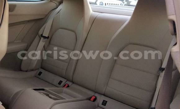 Acheter Import Voiture Mercedes-Benz 250 Blanc à Cotonou, Benin Acheter Import Voiture Mercedes-Benz 250 Blanc à Cotonou, Benin