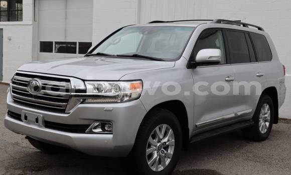 Acheter Import Voiture Toyota Land Cruiser Gris à Cotonou, Benin Acheter Import Voiture Toyota Land Cruiser Gris à Cotonou, Benin