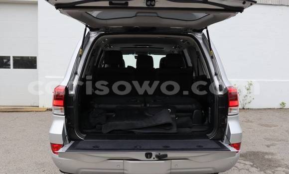 Acheter Import Voiture Toyota Land Cruiser Gris à Cotonou, Benin Acheter Import Voiture Toyota Land Cruiser Gris à Cotonou, Benin