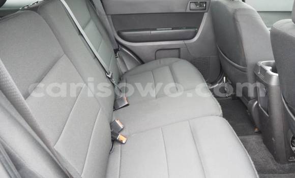 Acheter Import Voiture Ford Escape Noir à Porto Novo, Benin Acheter Import Voiture Ford Escape Noir à Porto Novo, Benin