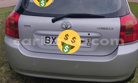 Sayi Na hannu Toyota Corolla Azurfa Mota in Abomey Calavi a Benin Sayi Na hannu Toyota Corolla Azurfa Mota in Abomey Calavi a Benin