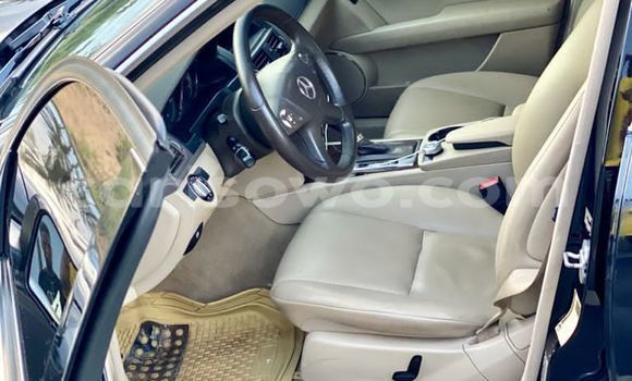 Ra Àlòkù Mercedes-Benz C–Class Black Ọkọ̀ in Abomey Calavi ni Benin Ra Àlòkù Mercedes-Benz C–Class Black Ọkọ̀ in Abomey Calavi ni Benin