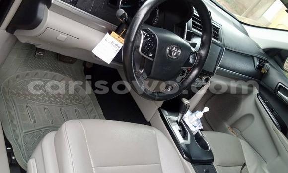 Sayi Na hannu Toyota Camry Azurfa Mota in Abomey Calavi a Benin Sayi Na hannu Toyota Camry Azurfa Mota in Abomey Calavi a Benin