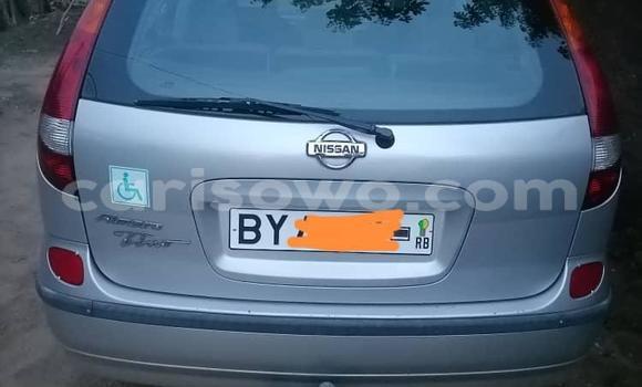 Ra Àlòkù Nissan Almera Tino Silver Ọkọ̀ in Abomey Calavi ni Benin Ra Àlòkù Nissan Almera Tino Silver Ọkọ̀ in Abomey Calavi ni Benin