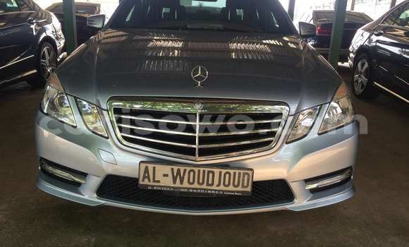 Acheter Occasion Voiture Mercedes-Benz E–Class Gris à Porto Novo, Benin Acheter Occasion Voiture Mercedes-Benz E–Class Gris à Porto Novo, Benin