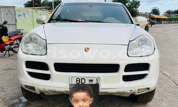 Acheter Occasion Voiture Porsche Cayenne Blanc à Cotonou, Benin Acheter Occasion Voiture Porsche Cayenne Blanc à Cotonou, Benin