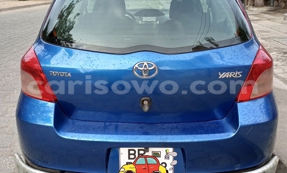 Sayi Na hannu Toyota Yaris Blue Mota in Cotonou a Benin Sayi Na hannu Toyota Yaris Blue Mota in Cotonou a Benin