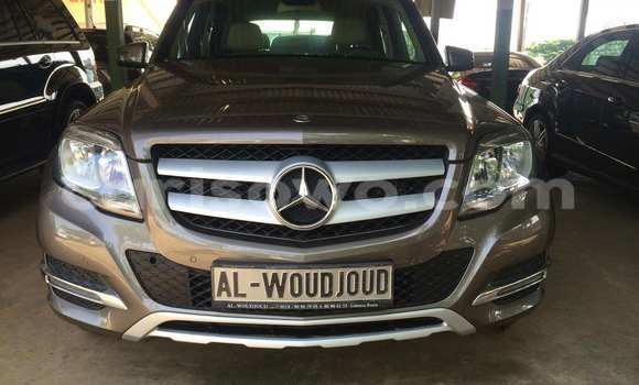 Ra Àlòkù Mercedes-Benz GLK–Class Brown Ọkọ̀ in Porto Novo ni Benin Ra Àlòkù Mercedes-Benz GLK–Class Brown Ọkọ̀ in Porto Novo ni Benin