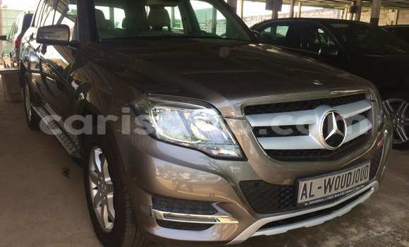 Ra Àlòkù Mercedes-Benz GLK–Class Brown Ọkọ̀ in Porto Novo ni Benin Ra Àlòkù Mercedes-Benz GLK–Class Brown Ọkọ̀ in Porto Novo ni Benin