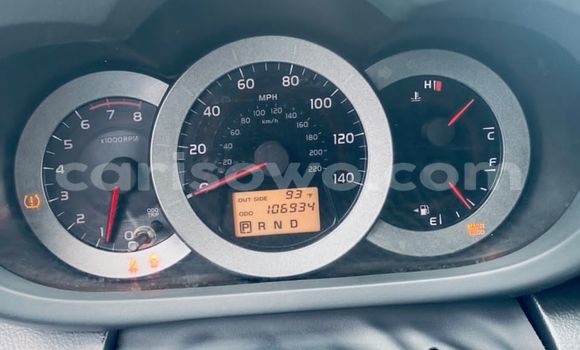 Ra Àlòkù Toyota RAV4 Silver Ọkọ̀ in Cotonou ni Benin Ra Àlòkù Toyota RAV4 Silver Ọkọ̀ in Cotonou ni Benin