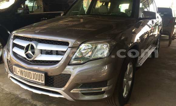 Ra Àlòkù Mercedes-Benz GLK–Class Brown Ọkọ̀ in Porto Novo ni Benin Ra Àlòkù Mercedes-Benz GLK–Class Brown Ọkọ̀ in Porto Novo ni Benin