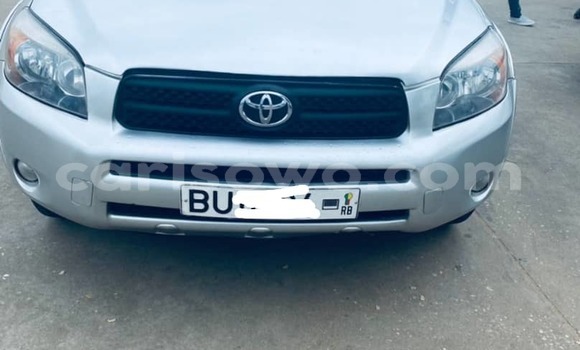 Ra Àlòkù Toyota RAV4 Silver Ọkọ̀ in Cotonou ni Benin Ra Àlòkù Toyota RAV4 Silver Ọkọ̀ in Cotonou ni Benin