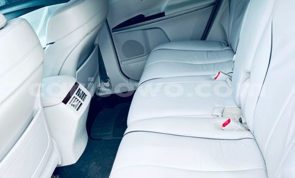 Sayi Na hannu Toyota Venza Azurfa Mota in Cotonou a Benin Sayi Na hannu Toyota Venza Azurfa Mota in Cotonou a Benin