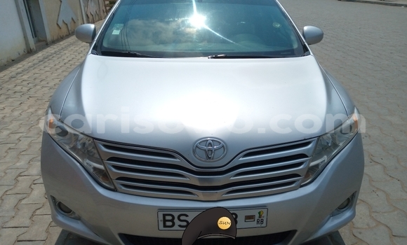 Ra Àlòkù Toyota Venza Silver Ọkọ̀ in Cotonou ni Benin