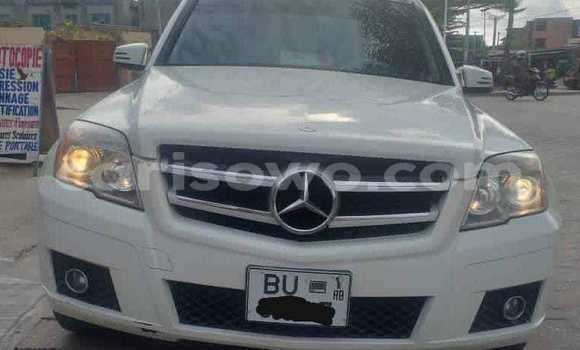 Acheter Occasion Voiture Mercedes-Benz GLK–Class Blanc à Cotonou, Benin Acheter Occasion Voiture Mercedes-Benz GLK–Class Blanc à Cotonou, Benin