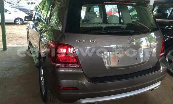 Ra Àlòkù Mercedes-Benz GLK–Class Brown Ọkọ̀ in Porto Novo ni Benin Ra Àlòkù Mercedes-Benz GLK–Class Brown Ọkọ̀ in Porto Novo ni Benin