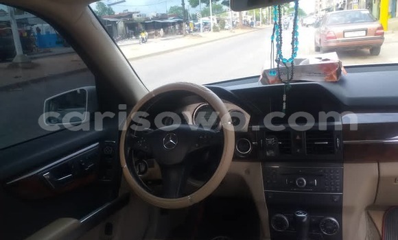 Ra Àlòkù Mercedes-Benz GLK–Class funfun Ọkọ̀ in Cotonou ni Benin Ra Àlòkù Mercedes-Benz GLK–Class funfun Ọkọ̀ in Cotonou ni Benin
