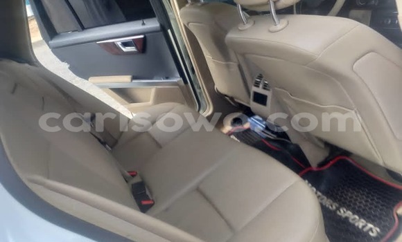 Ra Àlòkù Mercedes-Benz GLK–Class funfun Ọkọ̀ in Cotonou ni Benin Ra Àlòkù Mercedes-Benz GLK–Class funfun Ọkọ̀ in Cotonou ni Benin