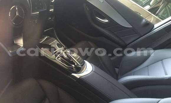 Acheter Occasion Voiture Mercedes-Benz E–Class Noir à Porto Novo, Benin Acheter Occasion Voiture Mercedes-Benz E–Class Noir à Porto Novo, Benin