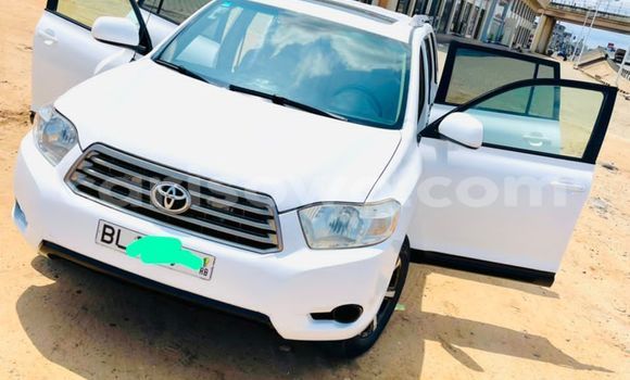 Acheter Occasion Voiture Toyota Highlander Blanc à Cotonou, Benin Acheter Occasion Voiture Toyota Highlander Blanc à Cotonou, Benin