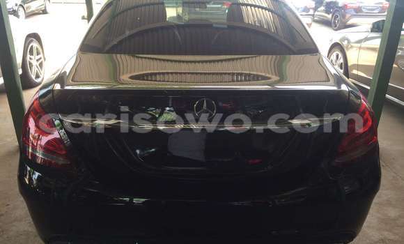 Acheter Occasion Voiture Mercedes-Benz E–Class Noir à Porto Novo, Benin Acheter Occasion Voiture Mercedes-Benz E–Class Noir à Porto Novo, Benin