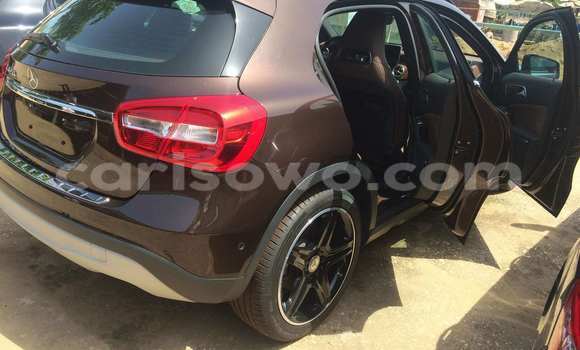 Acheter Occasion Voiture Mercedes-Benz GL–Class Marron à Savalou, Benin Acheter Occasion Voiture Mercedes-Benz GL–Class Marron à Savalou, Benin